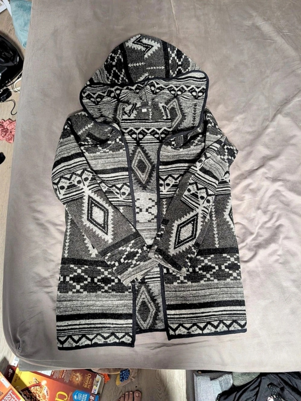 ONLY Geometric Hooded Cardigan in Black & White Size Small